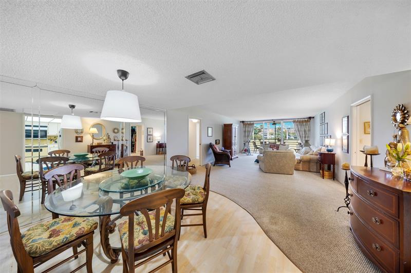Image 10 of 38 For 905 Cypress Ter  202
