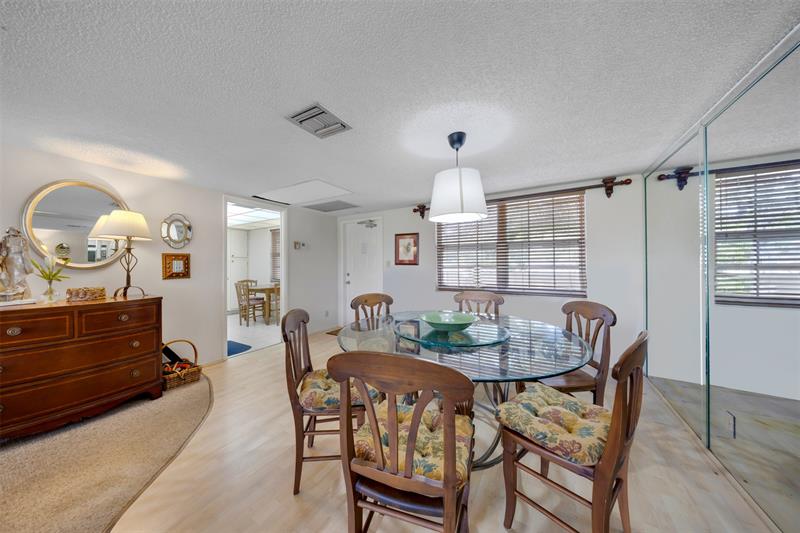 Image 11 of 38 For 905 Cypress Ter  202