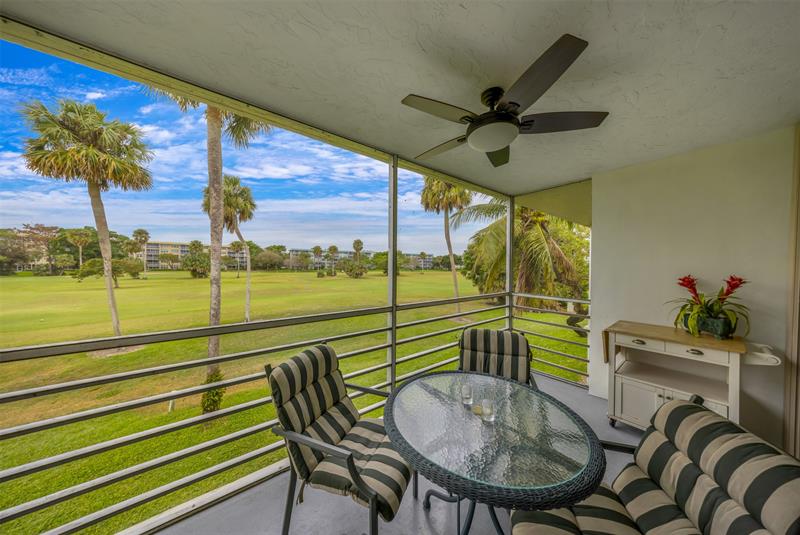 Image 29 of 38 For 905 Cypress Ter  202