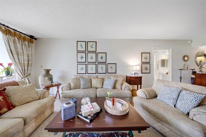 Image 4 of 38 For 905 Cypress Ter  202