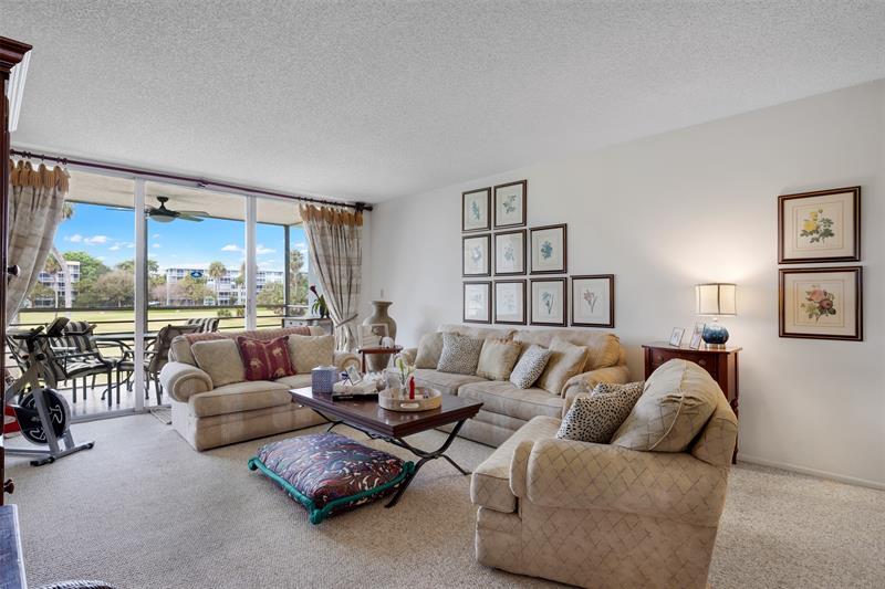 Image 5 of 38 For 905 Cypress Ter  202
