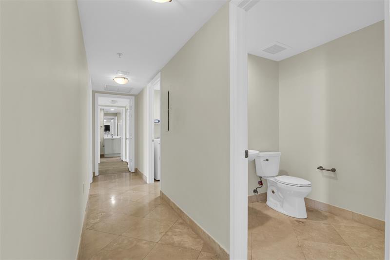 Image 15 of 40 For 1745 Hallandale Beach Blvd  Ph03w