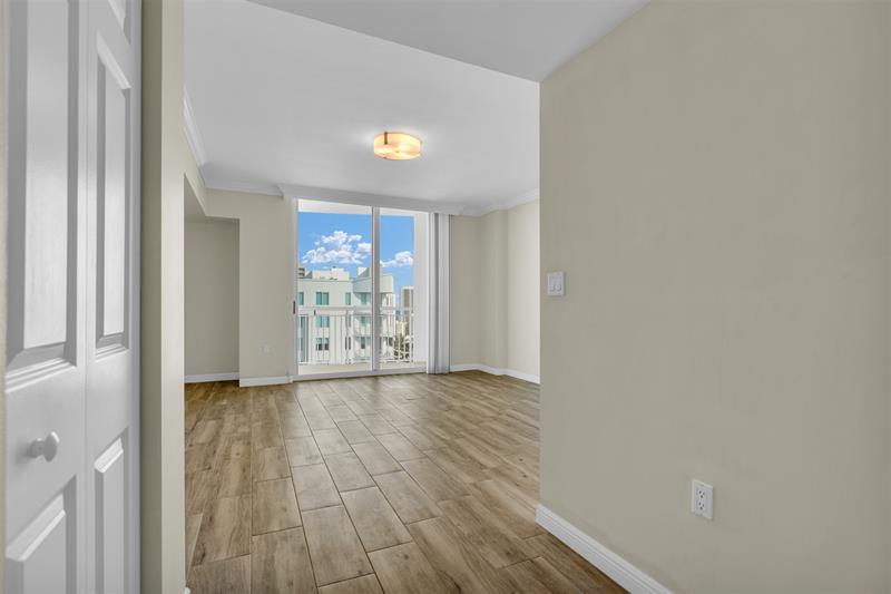Image 16 of 40 For 1745 Hallandale Beach Blvd  Ph03w
