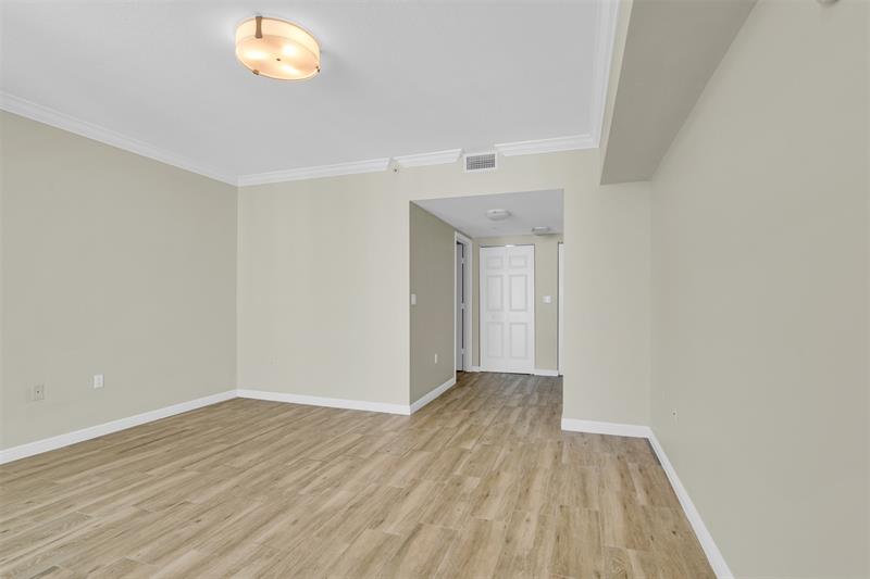 Image 27 of 40 For 1745 Hallandale Beach Blvd  Ph03w