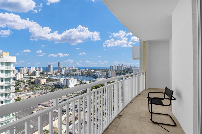 Image 3 of 40 For 1745 Hallandale Beach Blvd  Ph03w