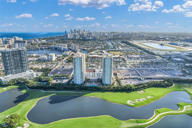 Image 36 of 40 For 1745 Hallandale Beach Blvd  Ph03w