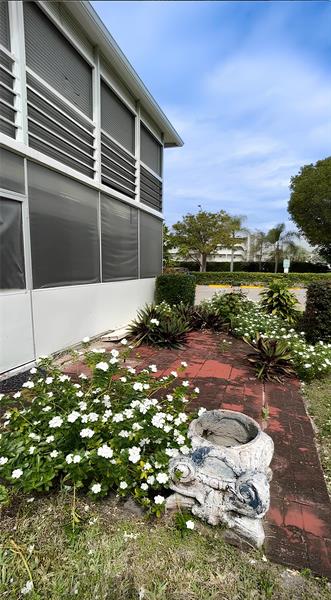 Image 21 of 43 For 109 Harwood J  109