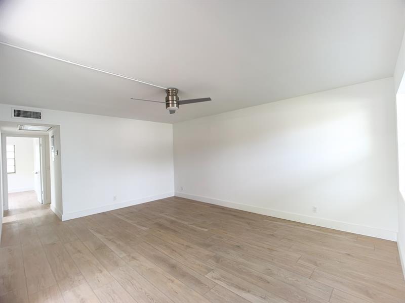 Image 7 of 43 For 109 Harwood J  109