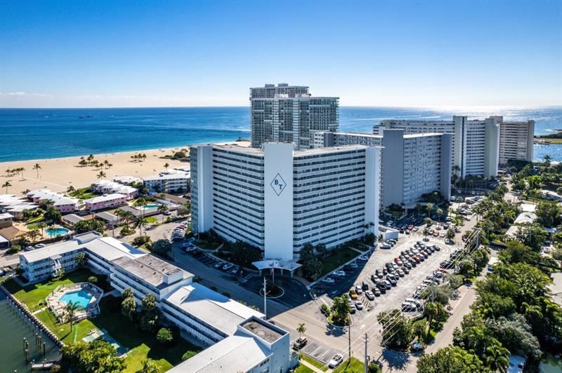 Image 10 of 39 For 1900 Ocean Dr  503