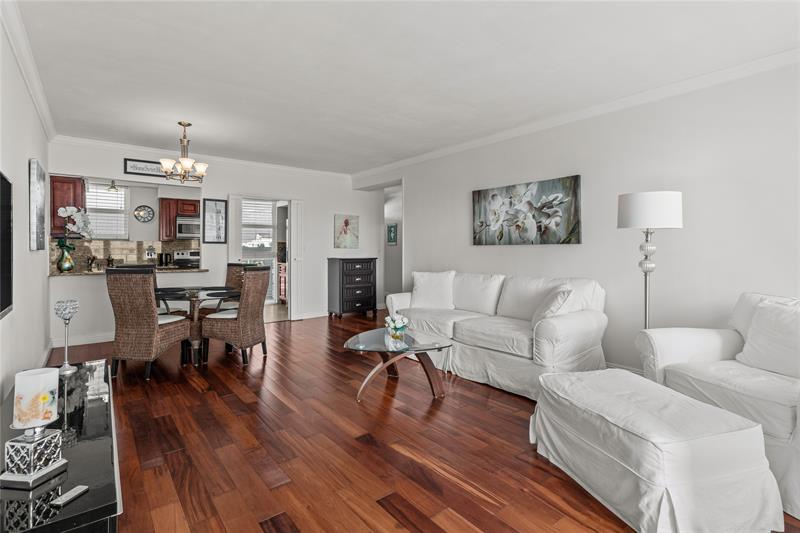 Image 17 of 39 For 1900 Ocean Dr  503