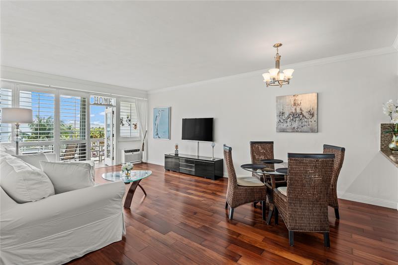 Image 18 of 39 For 1900 Ocean Dr  503