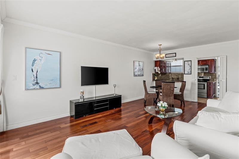 Image 19 of 39 For 1900 Ocean Dr  503