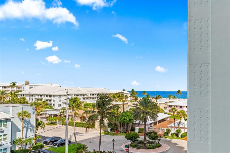 Image 34 of 39 For 1900 Ocean Dr  503