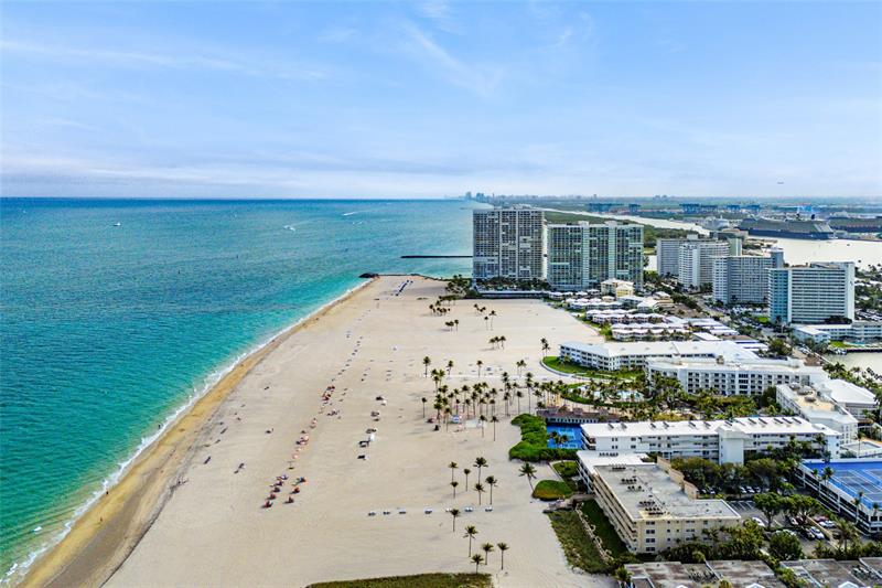 Image 4 of 39 For 1900 Ocean Dr  503