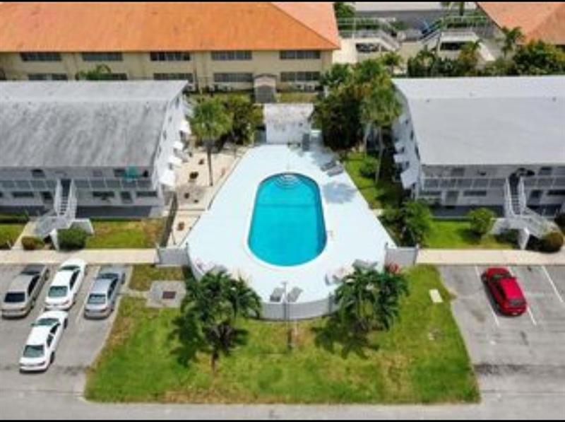 Image 13 of 16 For 1920 Ne 51st Ct  101