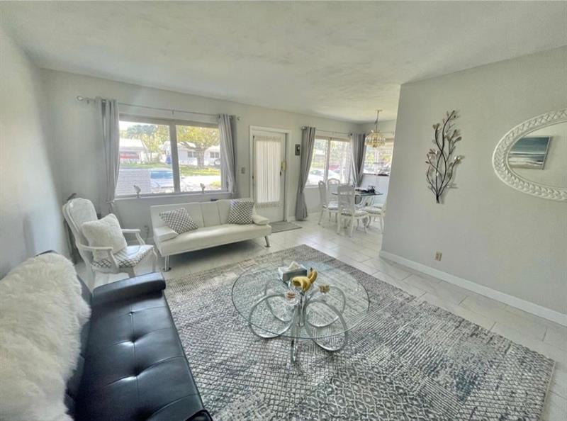 Image 3 of 16 For 1920 Ne 51st Ct  101