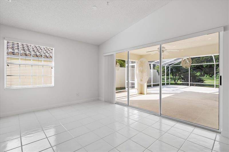 Image 10 of 33 For 7747 Spicewood Cir
