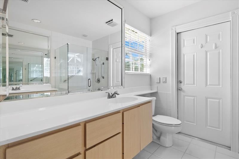 Image 15 of 33 For 7747 Spicewood Cir
