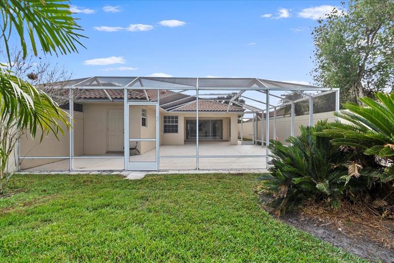 Image 21 of 33 For 7747 Spicewood Cir