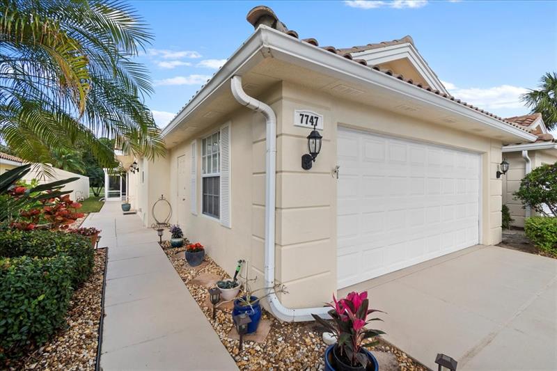 Image 3 of 33 For 7747 Spicewood Cir