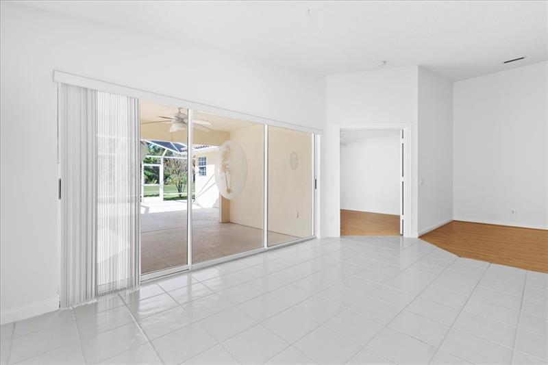 Image 6 of 33 For 7747 Spicewood Cir