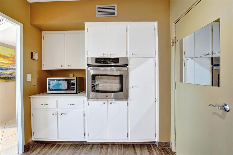 Image 17 of 47 For 3233 34th St  1517