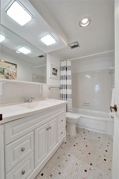 Image 27 of 47 For 3233 34th St  1517