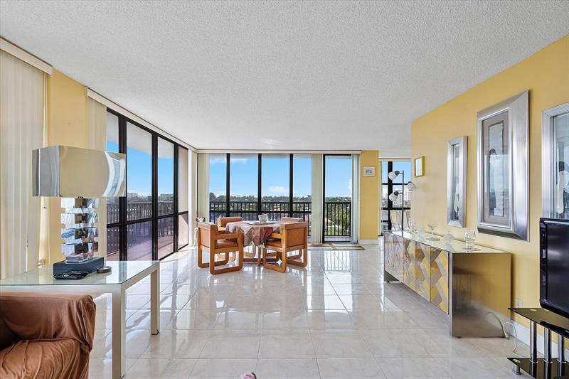 Image 15 of 52 For 2017 Ocean Dr  710