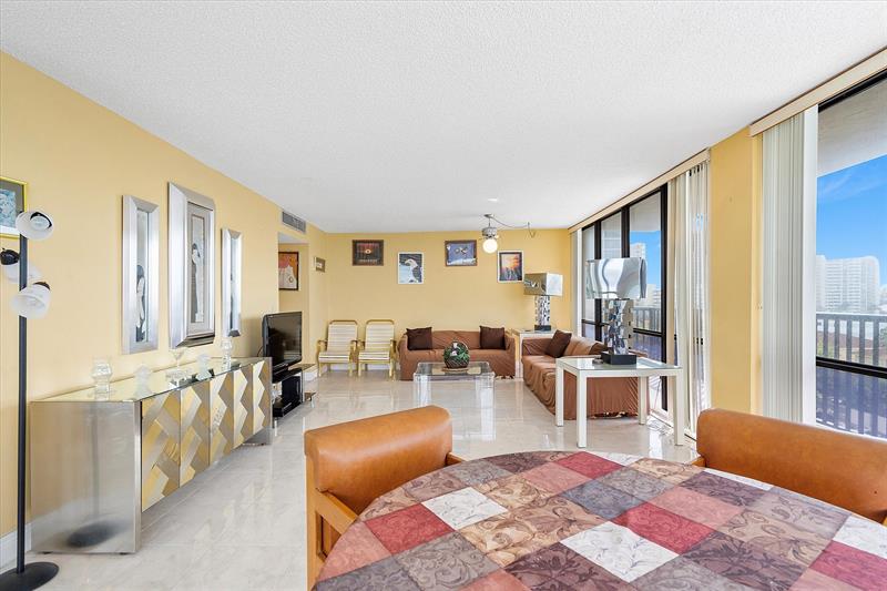 Image 17 of 52 For 2017 Ocean Dr  710