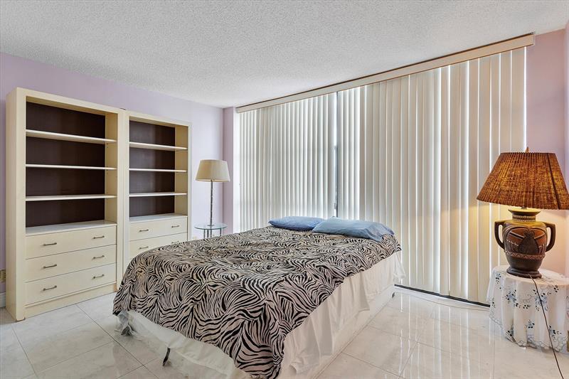 Image 26 of 52 For 2017 Ocean Dr  710