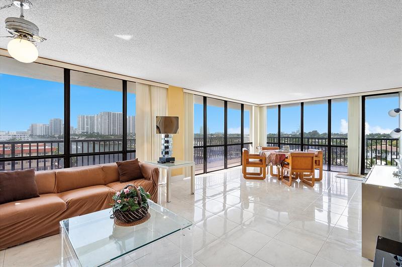 Image 4 of 52 For 2017 Ocean Dr  710