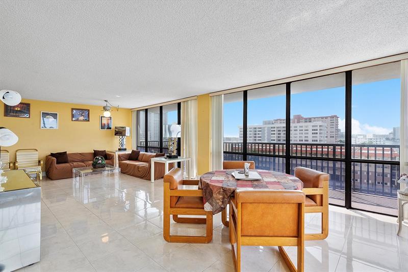 Image 5 of 52 For 2017 Ocean Dr  710