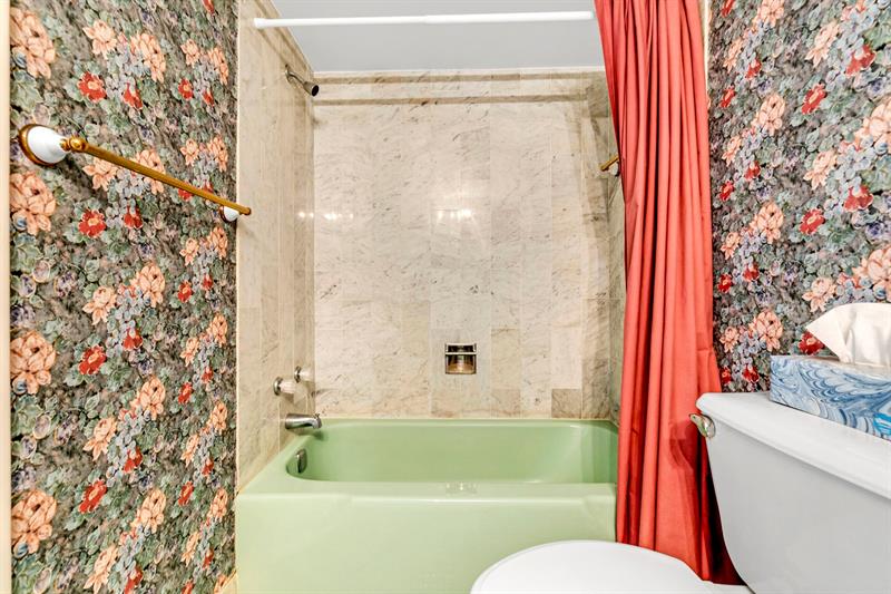 Image 26 of 60 For 750 Ocean Blvd  1002