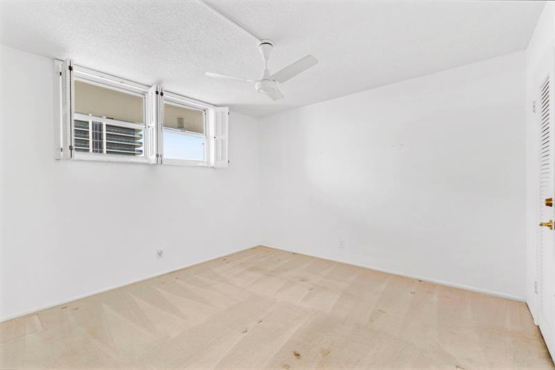 Image 31 of 60 For 750 Ocean Blvd  1002