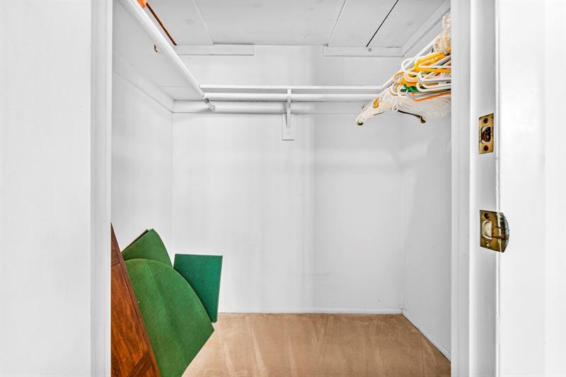 Image 32 of 60 For 750 Ocean Blvd  1002