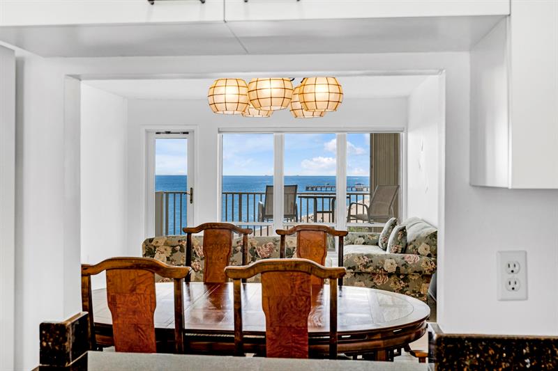 Image 4 of 60 For 750 Ocean Blvd  1002