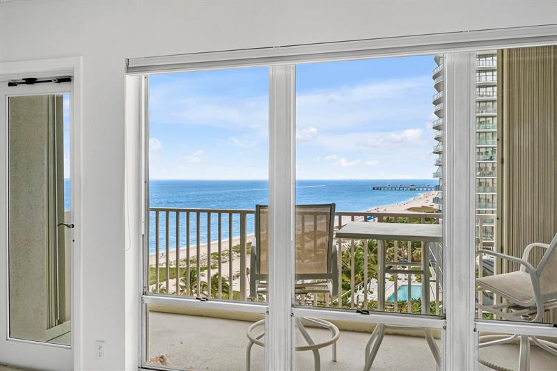 Image 5 of 60 For 750 Ocean Blvd  1002