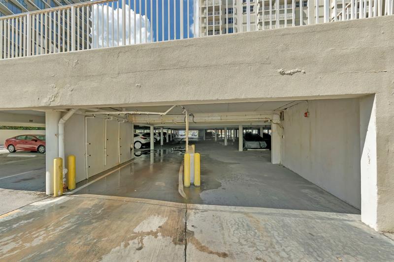 Image 57 of 60 For 750 Ocean Blvd  1002