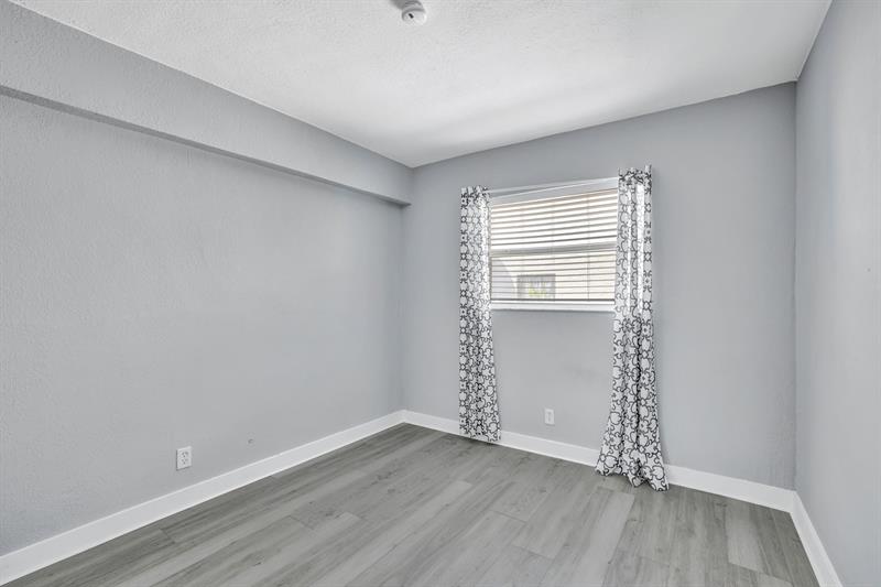 Image 11 of 46 For 2741 8th Ave  15