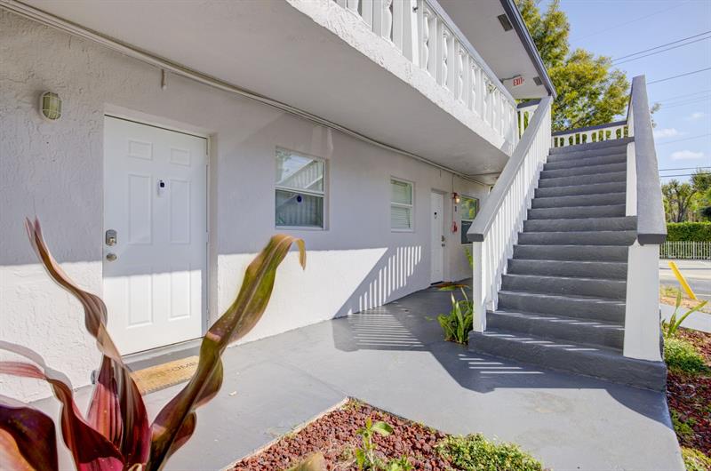 Image 19 of 46 For 2741 8th Ave  15