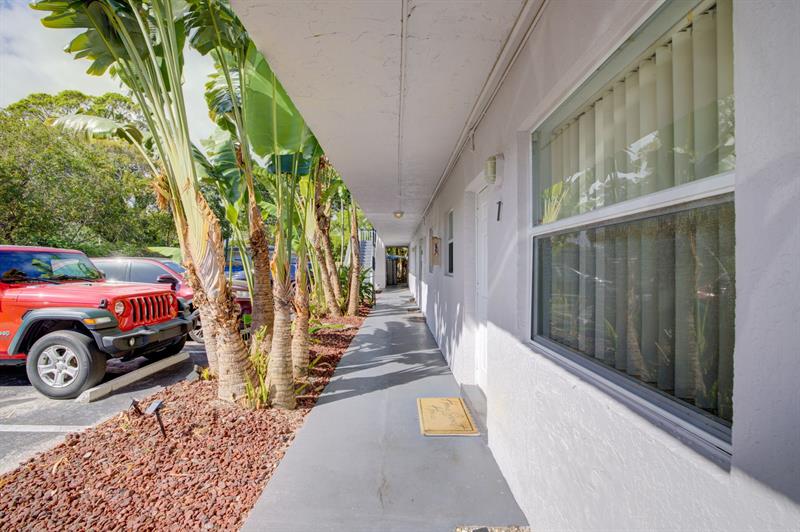 Image 29 of 46 For 2741 8th Ave  15