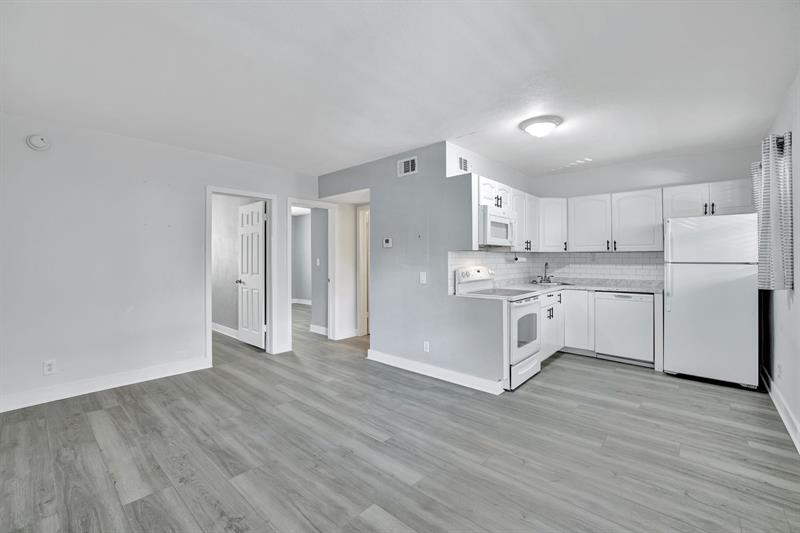 Image 5 of 46 For 2741 8th Ave  15