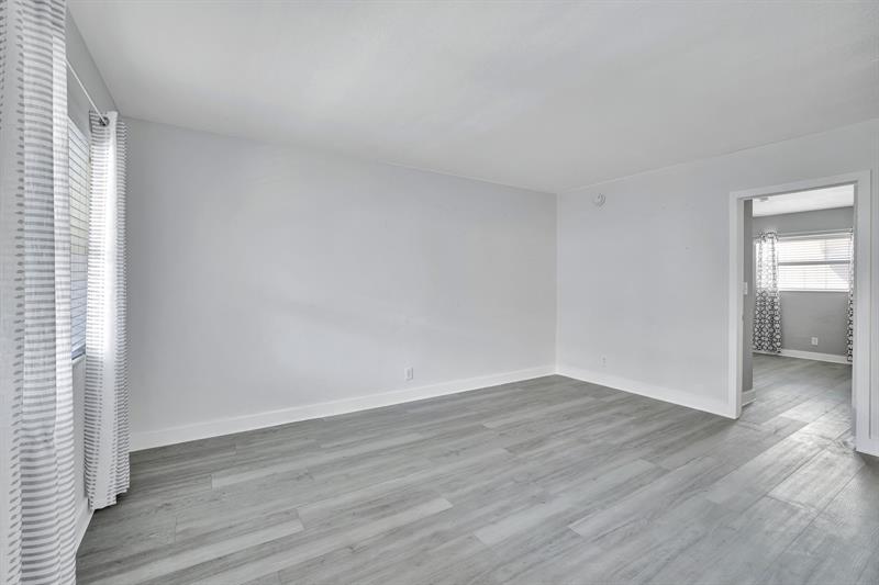 Image 6 of 46 For 2741 8th Ave  15