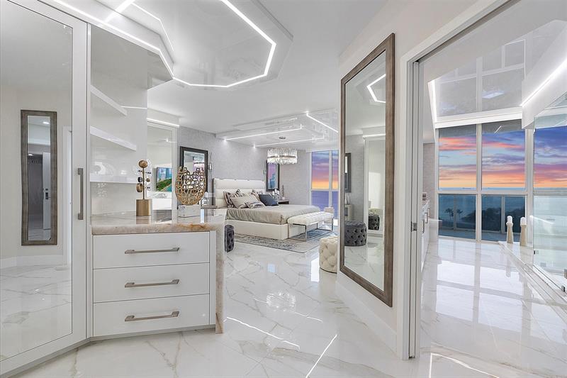 Image 15 of 51 For 3100 Ocean Blvd  1408