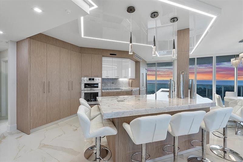 Image 7 of 51 For 3100 Ocean Blvd  1408