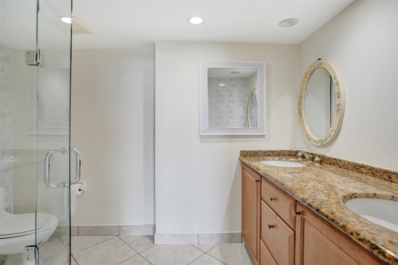 Image 13 of 29 For 3051 48th St  703