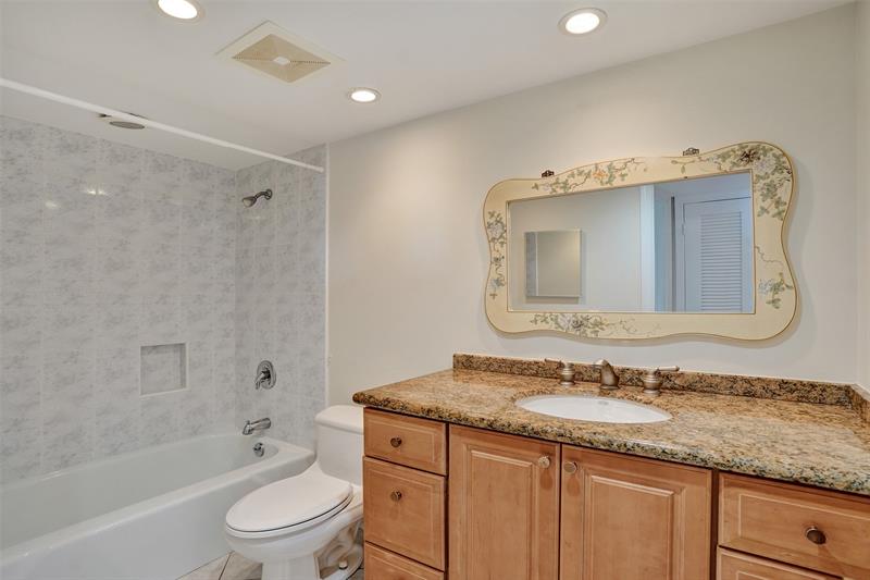 Image 20 of 29 For 3051 48th St  703