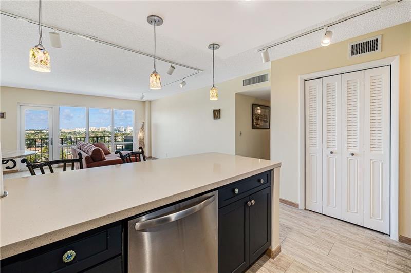 Image 12 of 55 For 340 Sunset Dr  1504