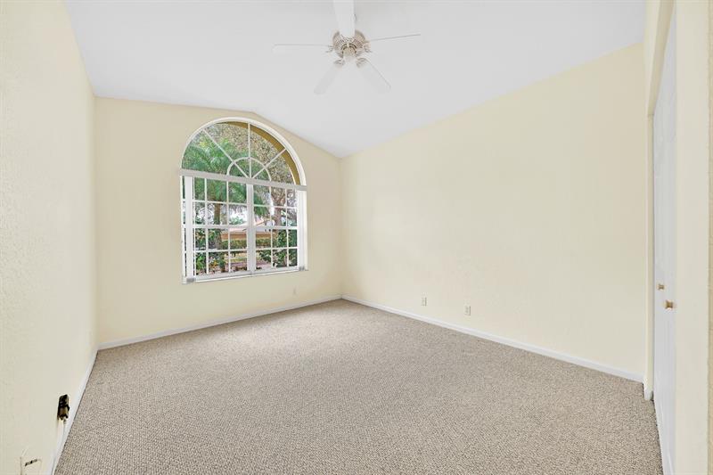 Image 11 of 60 For 10410 Gold Leaf Dr