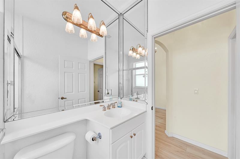 Image 14 of 60 For 10410 Gold Leaf Dr